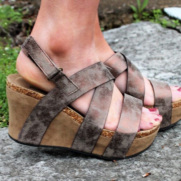 pierre Dumas Bronze Hester 5 Wedge - Size 10 - Picture 9 of 9